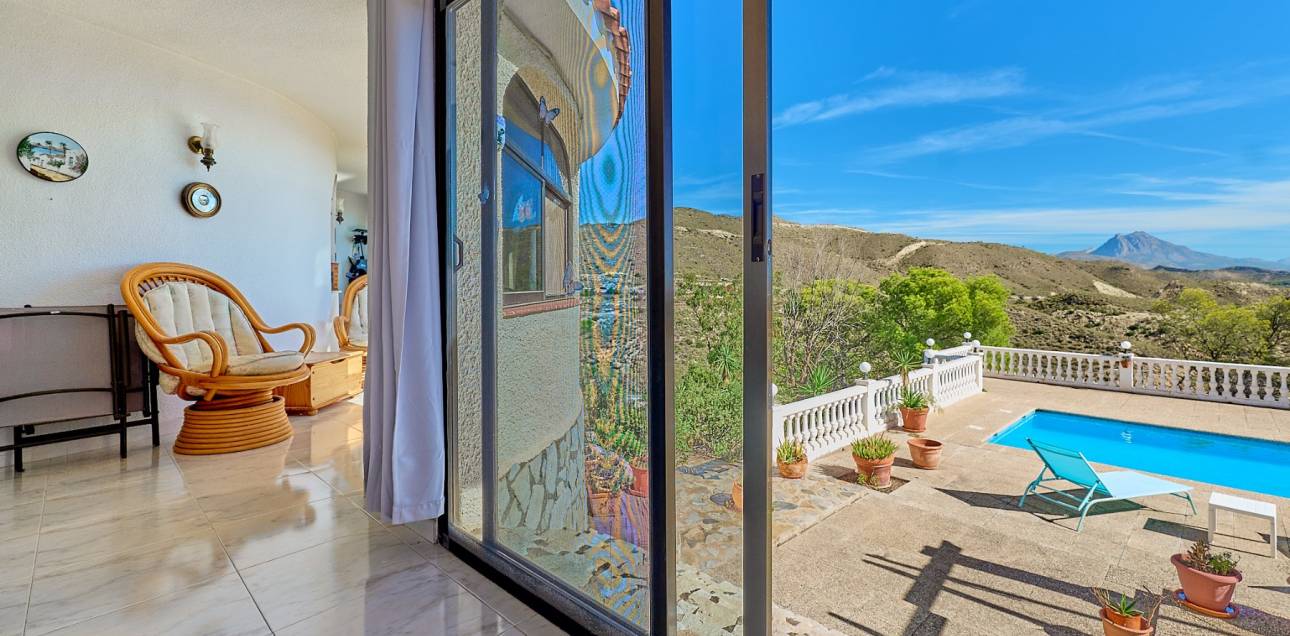 Resale - Villa - El Campello - Pueblo Acantilado - Venta Lanuza