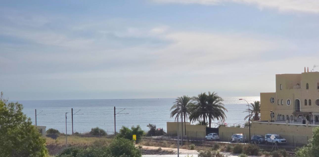 Resale - Town house - El Campello - La Almadraba-Coveta Fumà-Amerador