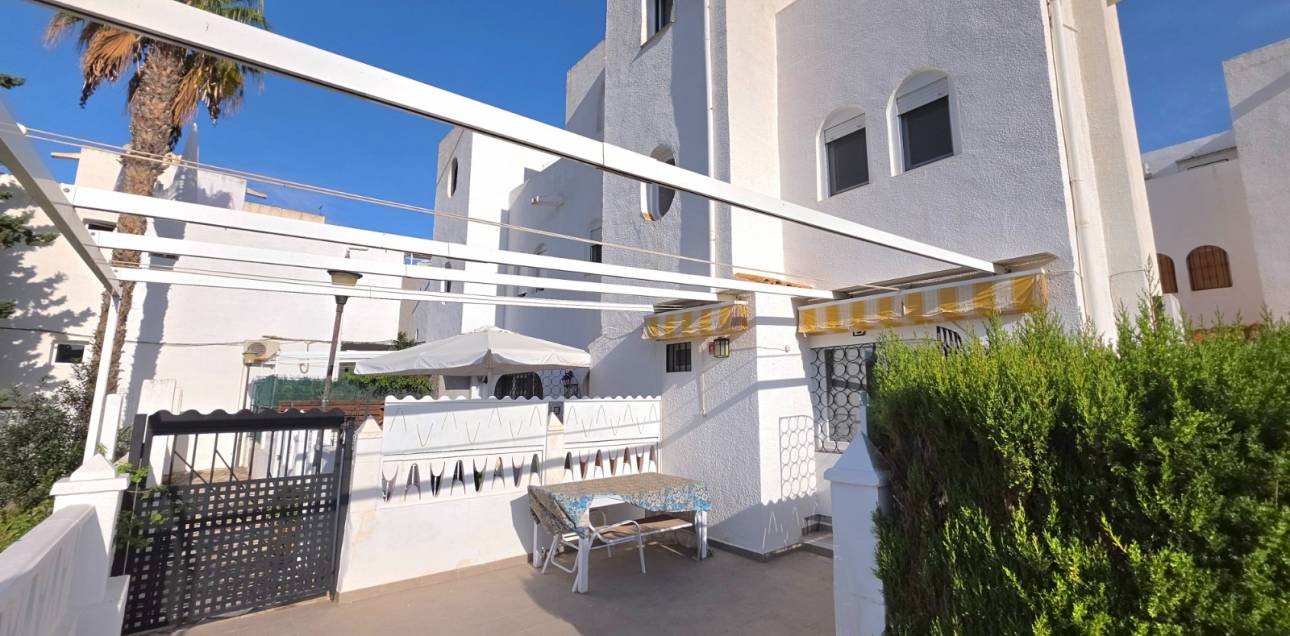 Resale - Town house - El Campello - La Almadraba-Coveta Fumà-Amerador