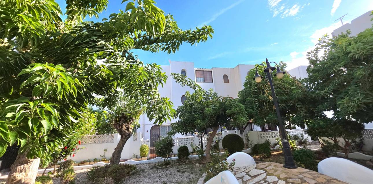 Resale - Town house - El Campello - La Almadraba-Coveta Fumà-Amerador