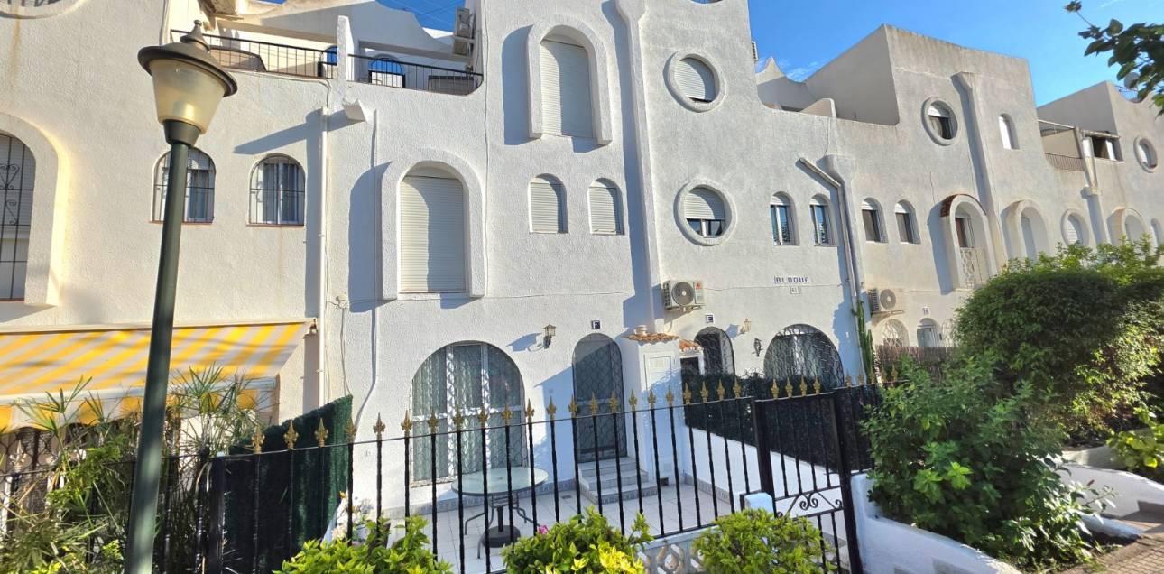 Resale - Town house - El Campello - La Almadraba-Coveta Fumà-Amerador